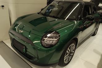 电动MINI COOPER 2024款 456km COOPER E 经典派