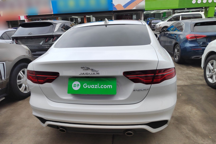 捷豹XEL 2020款 2.0T 200PS R-DYNAMIC 青春运动版车身外观6