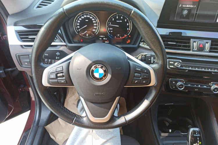 宝马X1 2020款 sDrive25Li 领先型中控内饰13