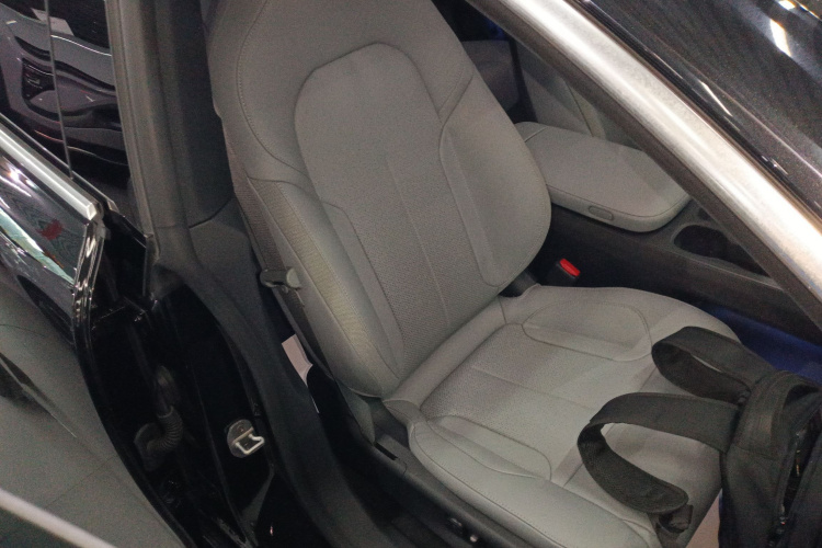 蔚来ET5T 2023款 75kWh Touring局部细节41