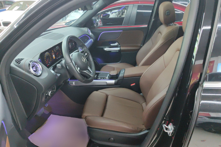 奔驰GLB 2023款 GLB 220 动感型局部细节19