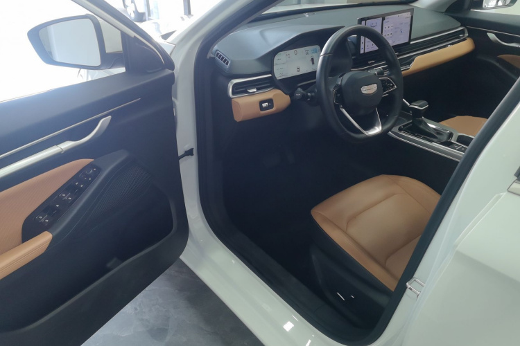 吉利汽车 帝豪 2025款 第4代 1.5L CVT旗舰型中控内饰20
