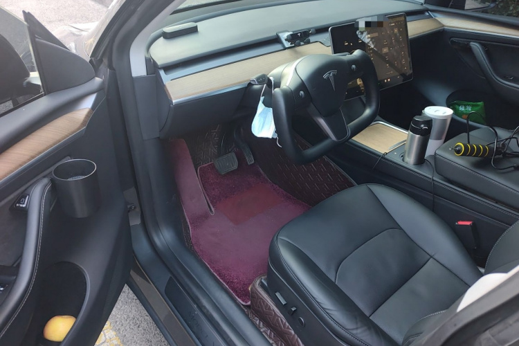 特斯拉 Model Y 2021款 长续航全轮驱动版中控内饰20
