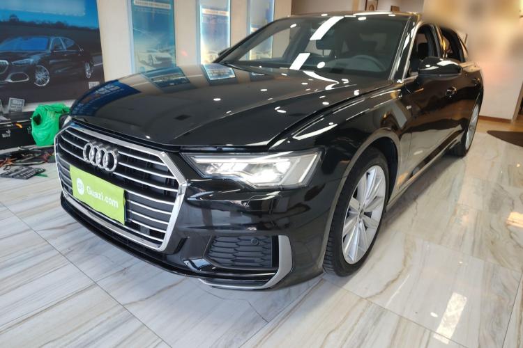 奥迪A6L 2022款 45 TFSI 臻选动感型车身外观1