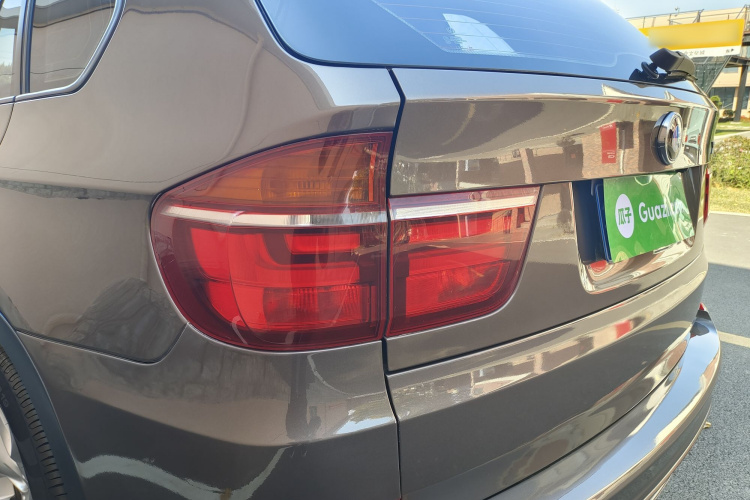 宝马X5(进口) 2011款 xDrive35i 豪华型局部细节9004