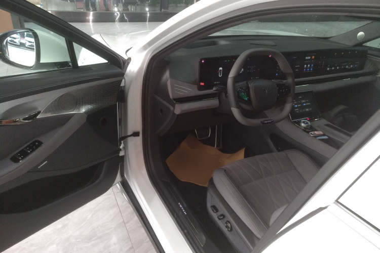 岚图汽车 岚图追光 2023款 四驱旗舰版中控内饰7003