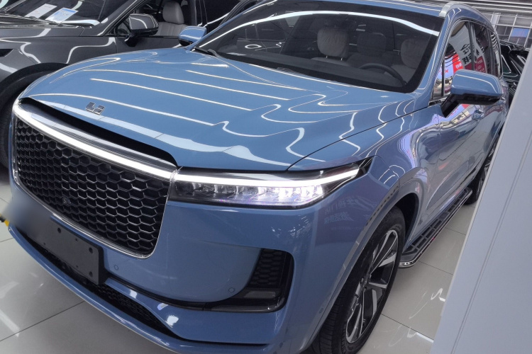 理想汽车 理想ONE 2021款 增程6座版车身外观1