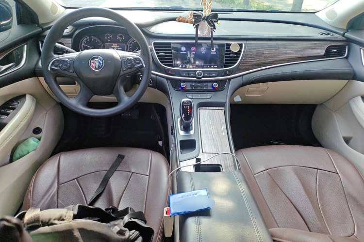 别克 君越 2020款 652T 精英型中控内饰12