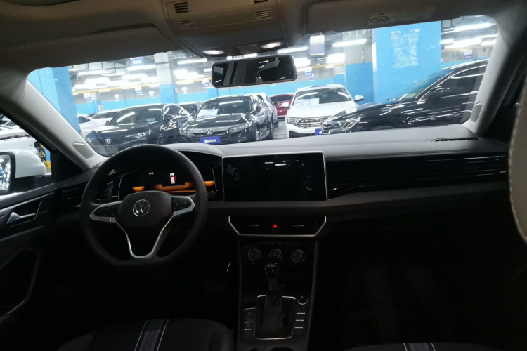 大众 速腾 2025款 200TSI DSG飞越版中控内饰12