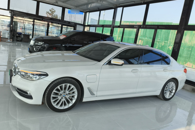 宝马5系新能源 2020款 里程升级版 530Le 豪华套装车身外观4