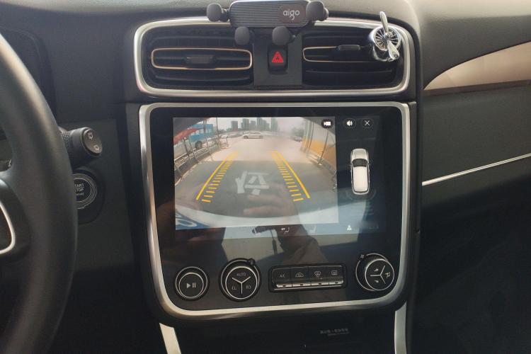 领克01 2017款 2.0T 两驱型Pro版局部细节16