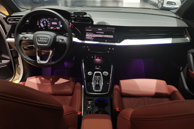 奥迪A3 2025款 Sportback 35TFSI 飞驰尊享型中控内饰7002