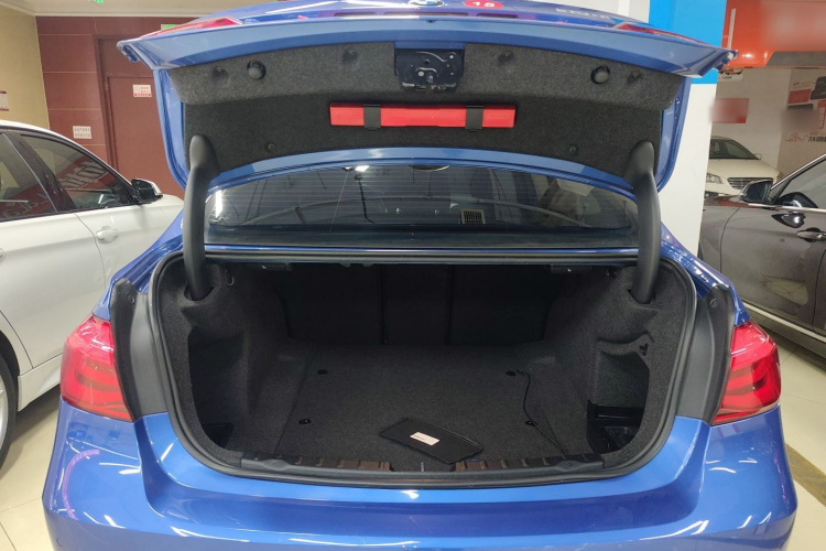 宝马3系 2019款 320i M运动套装局部细节23