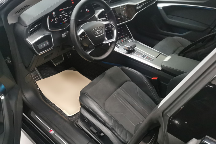 奥迪A7L 2024款 45TFSI S-line 筑梦型 流晶套装中控内饰19