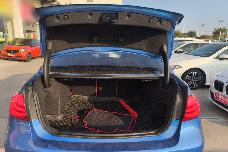 宝马3系 2019款 320i M运动套装局部细节23