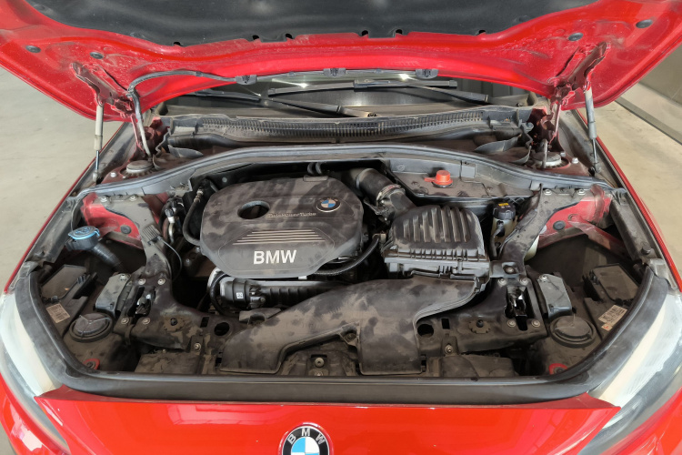 宝马1系 2017款 118i 时尚型机舱底盘24