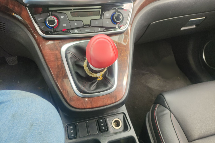 哈弗H6 2015款 改款 运动版 1.5T 手动两驱精英型局部细节18