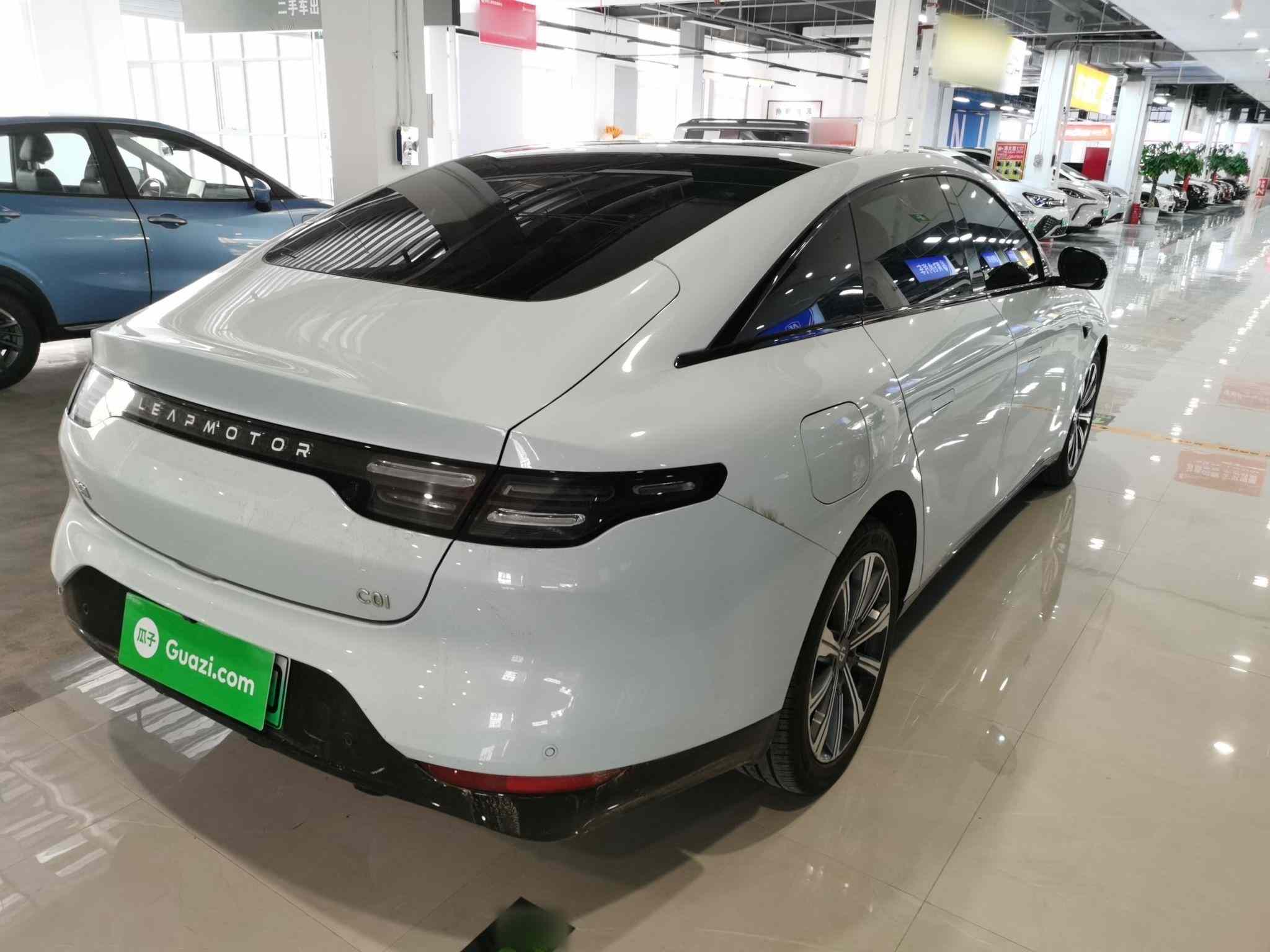 零跑汽车 零跑C01 2023款 增程 216 舒享版(4)