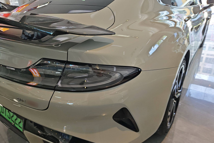 小米汽车 小米SU7 2024款 四驱Max创始版车身外观9