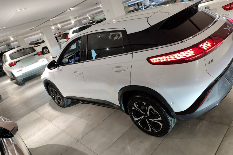 小鹏G3 2020款 520i 智享版车身外观4