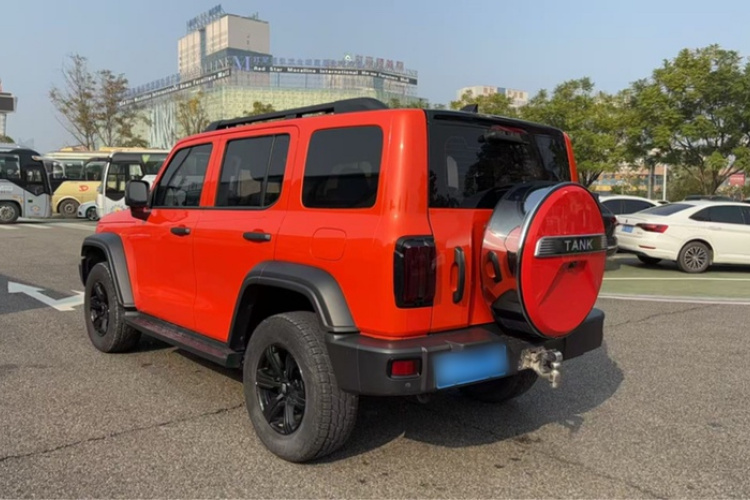 坦克300 2023款 越野版 2.0T 征服者车身外观6008