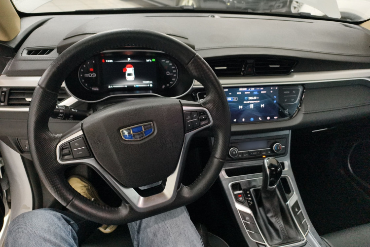 吉利汽车 帝豪 2018款 1.5L CVT向上互联版中控内饰12