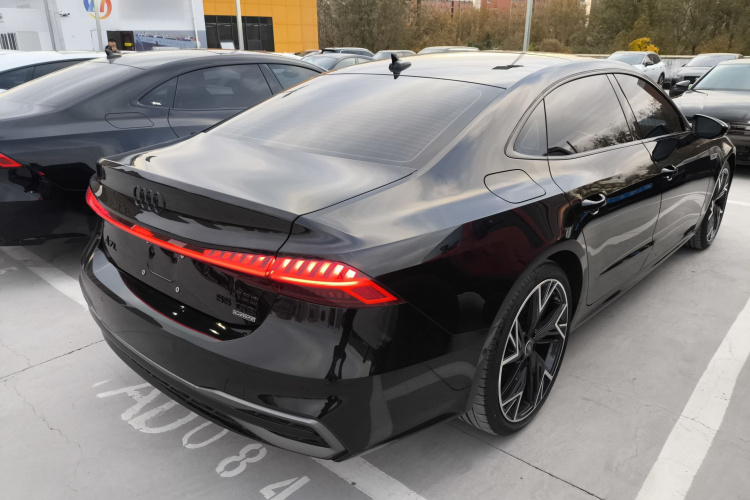 奥迪A7L 2025款 45 TFSI quattro 黑武士版车身外观7