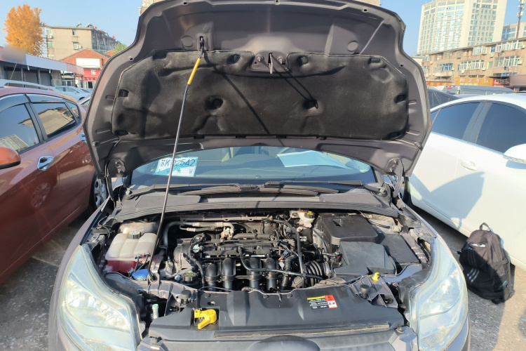 福特 福克斯 2012款 三厢 1.6L 自动舒适型局部细节24