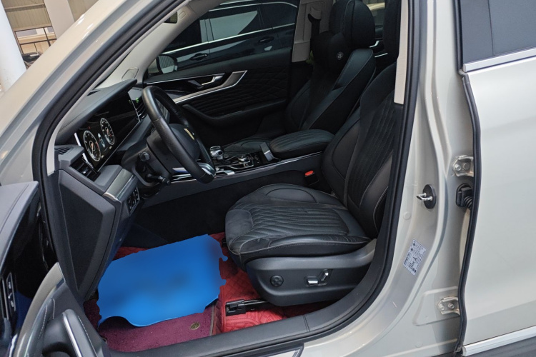 红旗HS5 2022款 改款 2.0T 智联旗享版中控内饰19