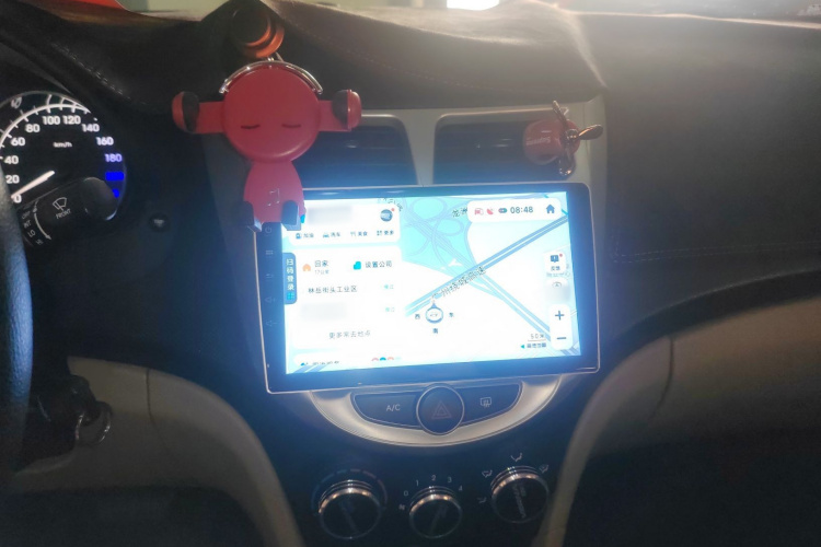 现代 瑞纳 2014款 1.4L 自动智能型GLS局部细节16