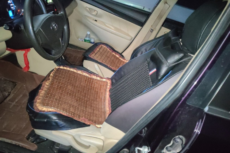 丰田 威驰 2014款 1.5L 自动智臻版局部细节19