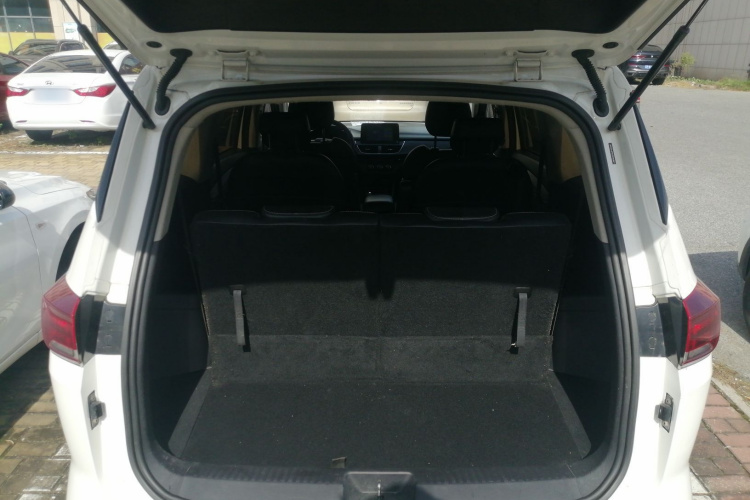 宝骏360 2018款 1.5L 自动精英型 国V局部细节23