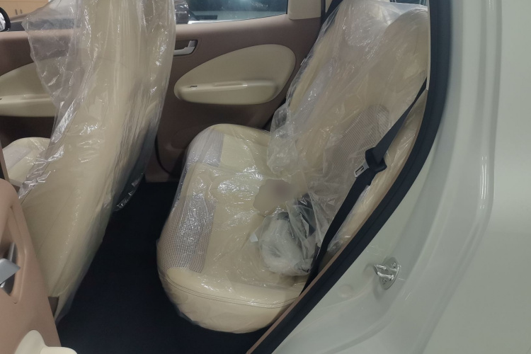 五菱汽车 宏光MINIEV 2025款 四门版 进阶款中控内饰21