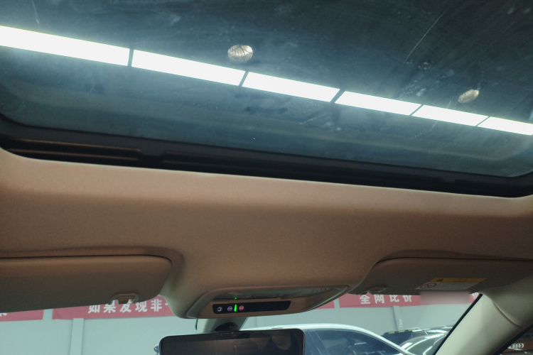 别克 君威 2024款 28T 纵享版中控内饰22