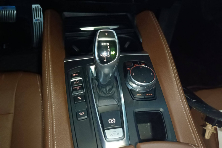 宝马X6 2017款 xDrive35i 领先型局部细节18