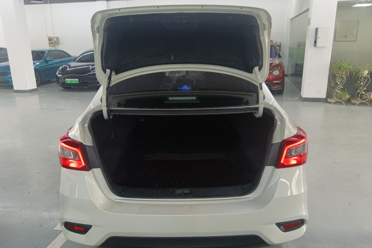 日产 轩逸 2022款 经典 1.6XE CVT舒适版局部细节23