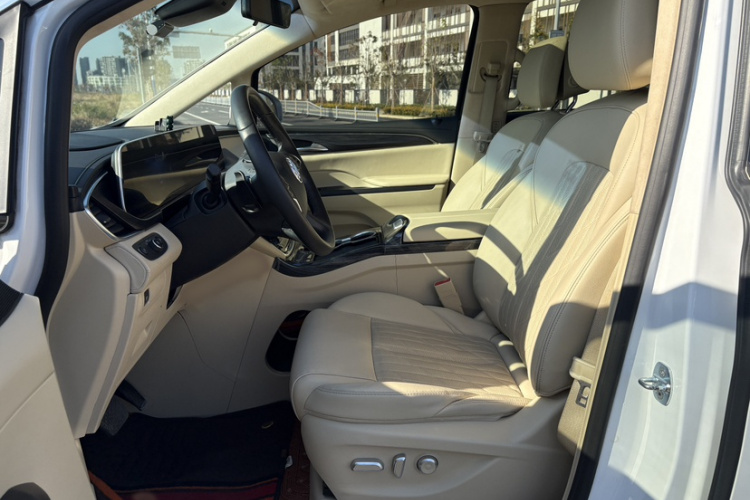 别克GL8 2023款 ES陆尊 豪华型局部细节19