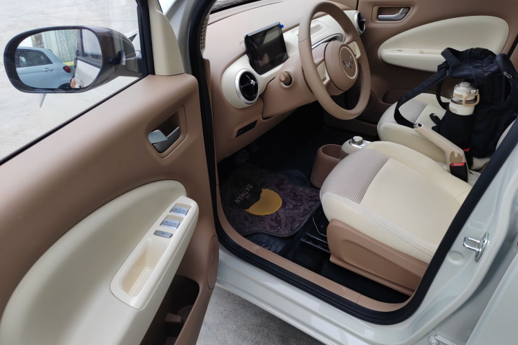 五菱汽车 宏光MINIEV 2025款 四门版 进阶款中控内饰20