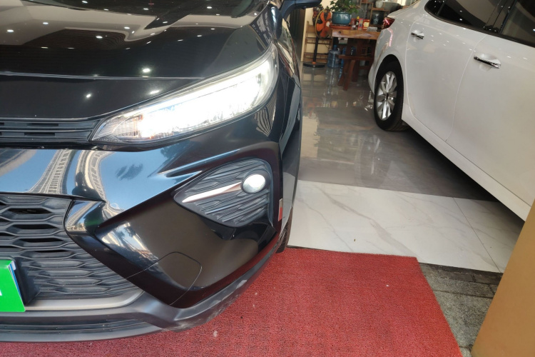 丰田 威兰达 2022款 2.0L CVT两驱领先版局部细节36