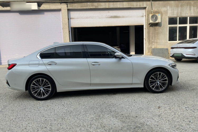 宝马3系 2020款 325Li 首发版车身外观6005