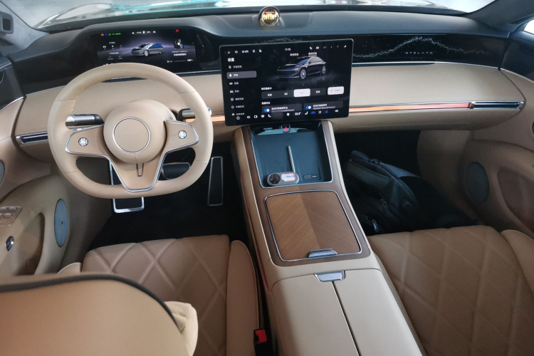 鸿蒙智行 享界S9 2025款 增程 Ultra中控内饰7002