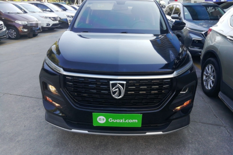 宝骏530 2021款 全球车周年纪念版 1.5T CVT豪华型 5座车身外观2