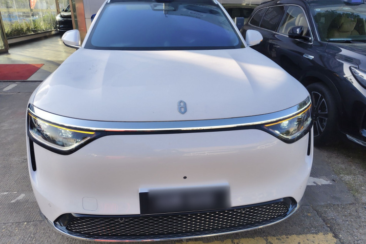 鸿蒙智行 问界M8 2025款 纯电 Max+ 五座长续航版车身外观6001