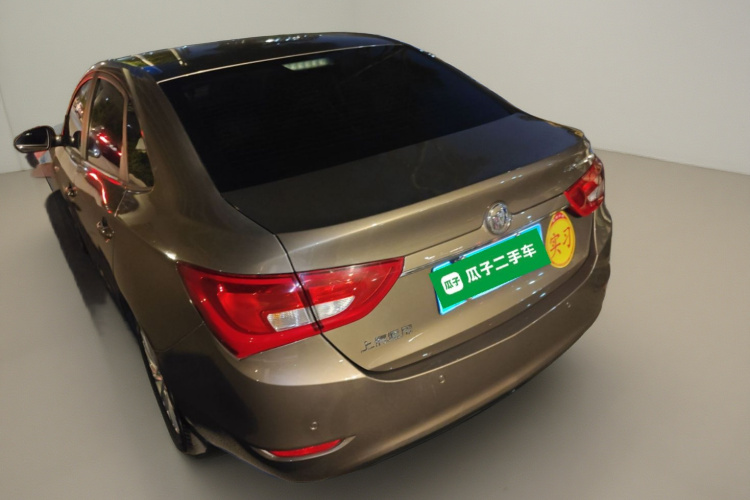 别克 英朗 2015款 18T 双离合豪华型车身外观5