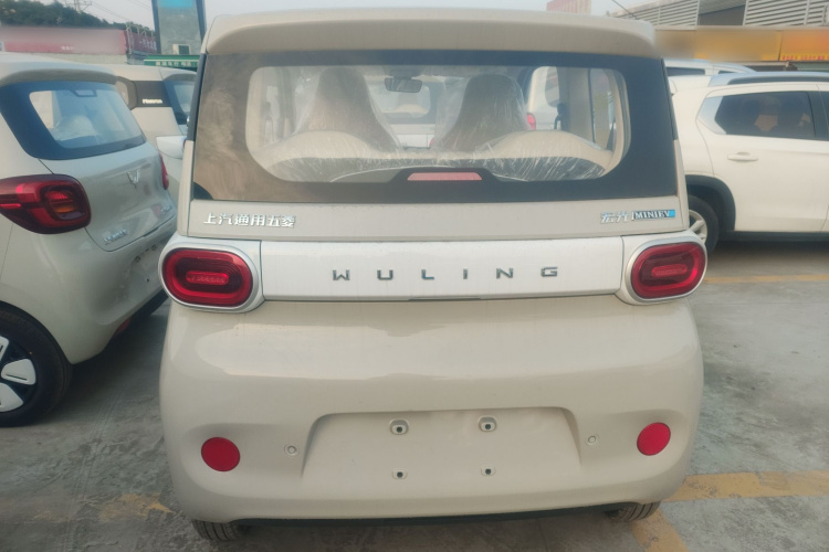 五菱汽车 宏光MINIEV 2024款 第三代 215km 青春版车身外观6