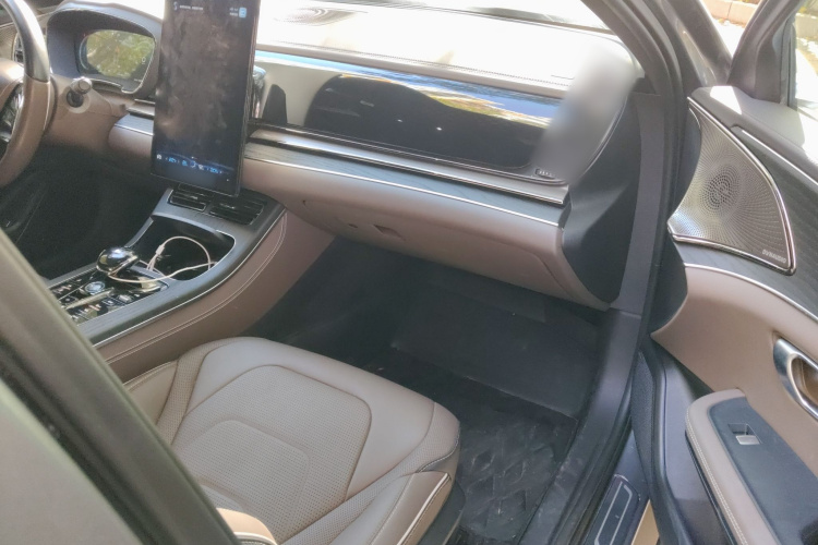 比亚迪 汉 2022款 DM-i 121KM 尊享型局部细节9005