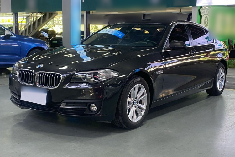 宝马5系 2017款 520Li 典雅型车身外观1