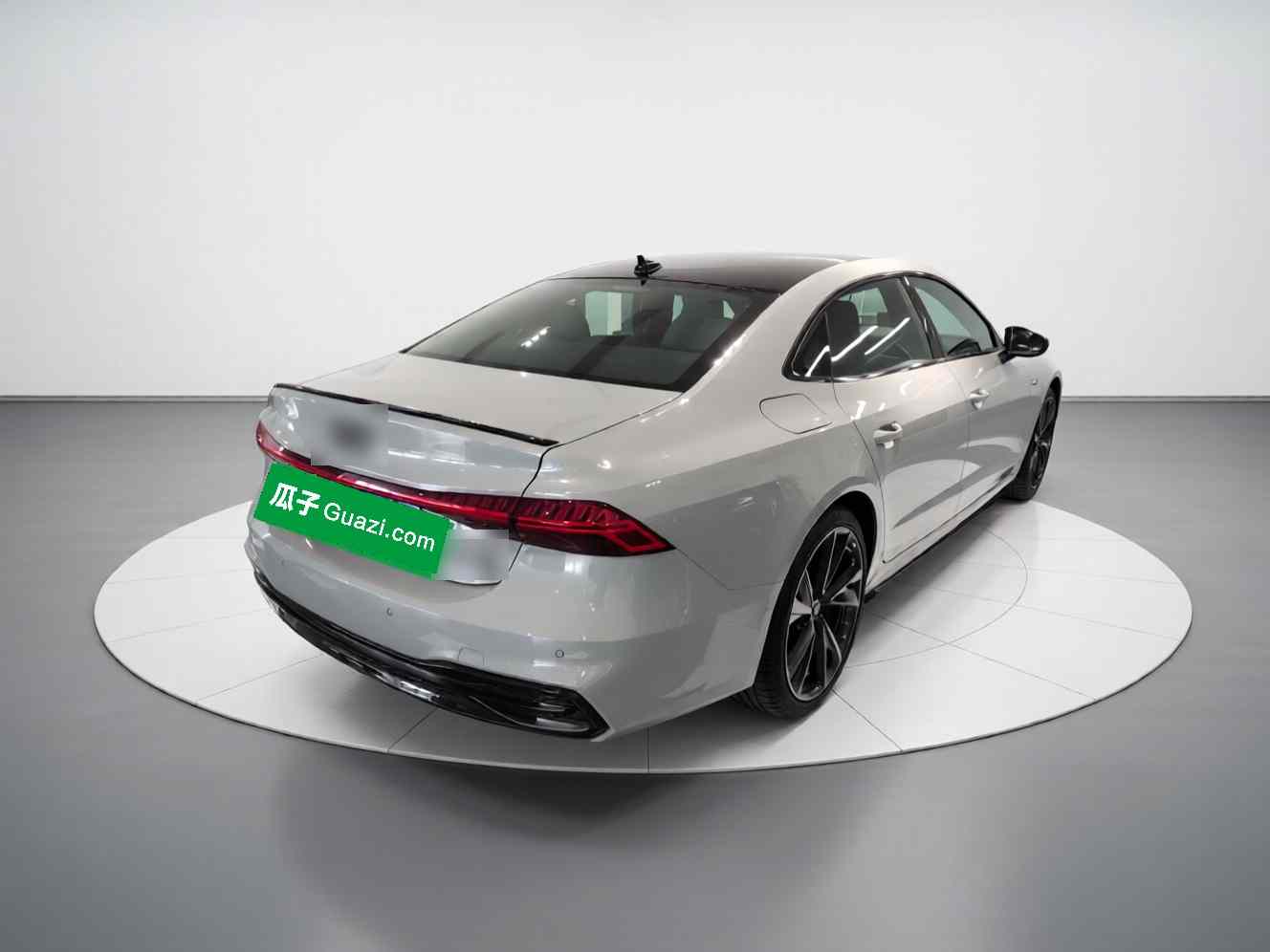 奥迪A7L 2024款 45 TFSI quattro RS 套件竞速版(5)