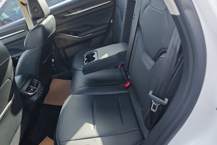 哈弗H6 2021款 第三代 1.5T 自动两驱Max中控内饰7004