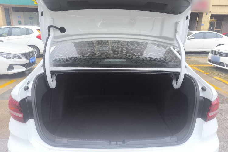 大众 朗逸 2023款 1.5L 自动得逸版机舱底盘23